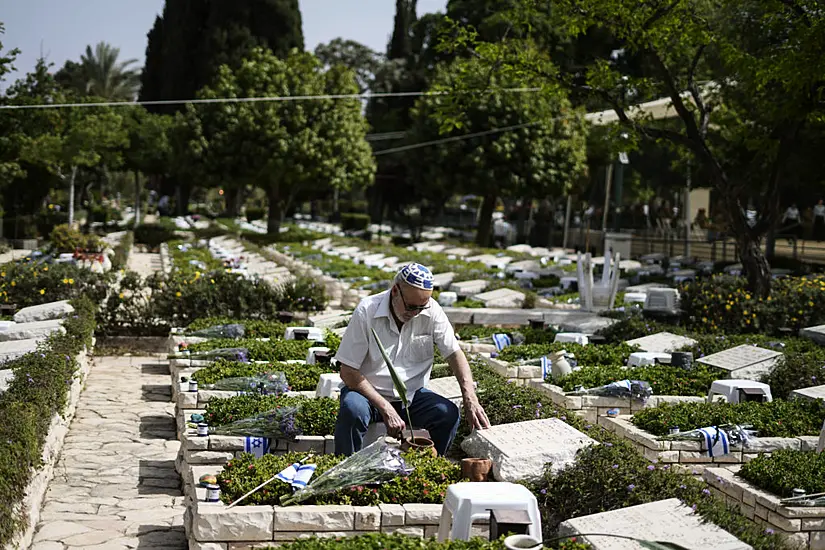 Sirens Wail And People Pause As Israel Commemorates War Dead