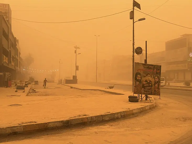 Sandstorm Suspends Flights As Many Iraqis Struggle To Breathe