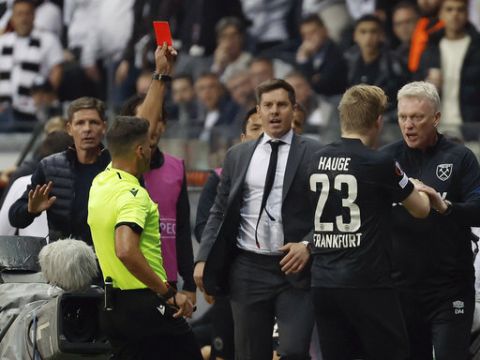 West Ham's Moyes Apologises For Kicking Ball At Ball Boy In Eintracht Defeat