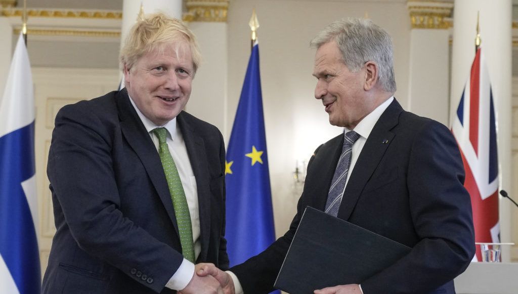 Boris Johnson İsveç ve Finlandiya ile güvenlik anlaşmaları imzaladı