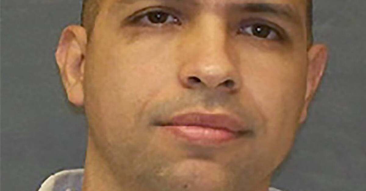 Manhunt continues for murderer who escaped prison bus after stabbing driver