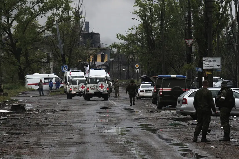 Red Cross Registers Hundreds Of Ukrainian Pows From Mariupol