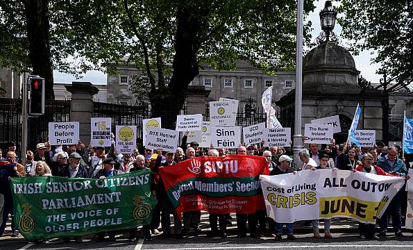 Varadkar: Government Working To Bring Down Childcare And Public Transport Costs