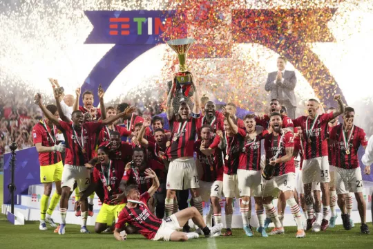 Ac Milan Win First Title Since 2011 But Stefano Pioli Says His Medal Was Stolen