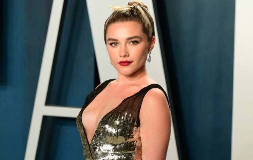 Florence Pugh Urges Fans To Think About What They Write Online Following Rumours