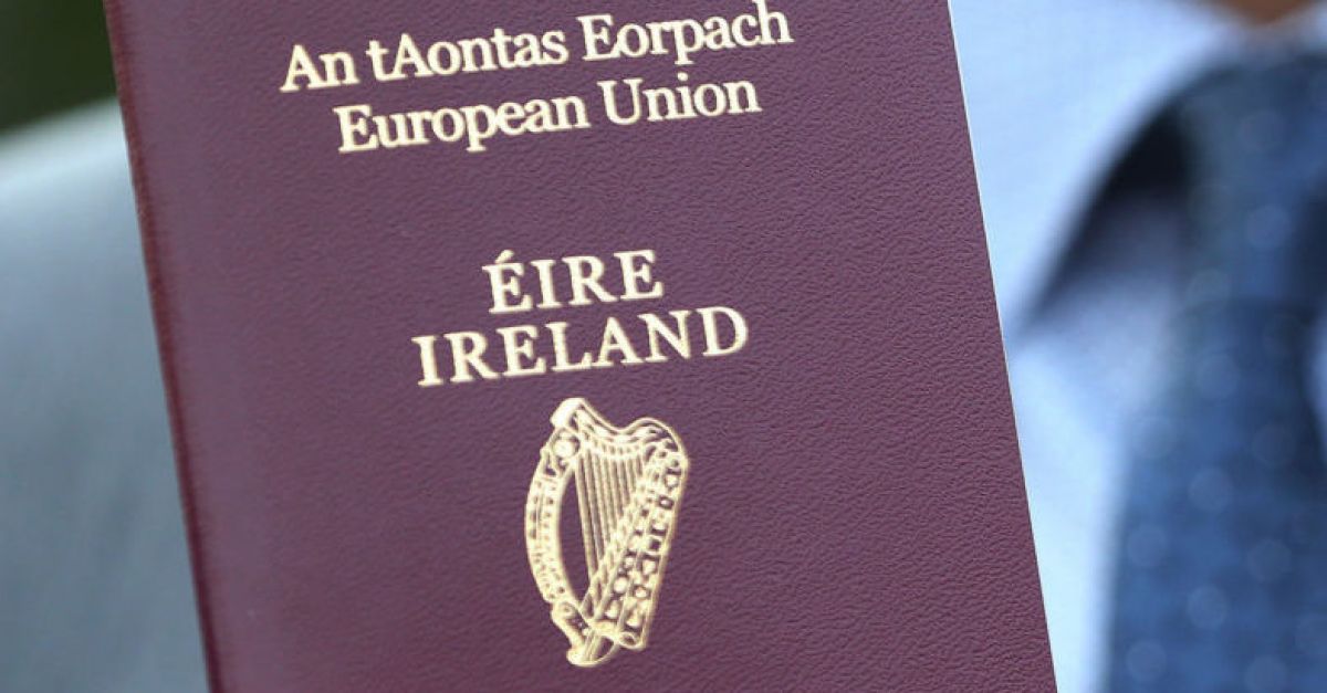 Американец вкара в затвора заради кандидатстване за ирландски паспорти на имена на мъртви бебета