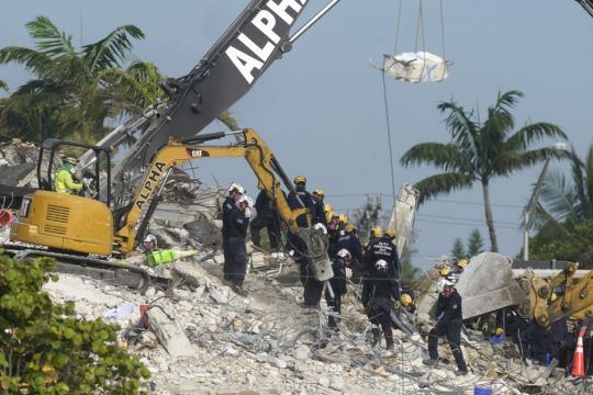 Judge In Us Gives Initial Ok To A Billion-Dollar Deal In Florida Condo Collapse