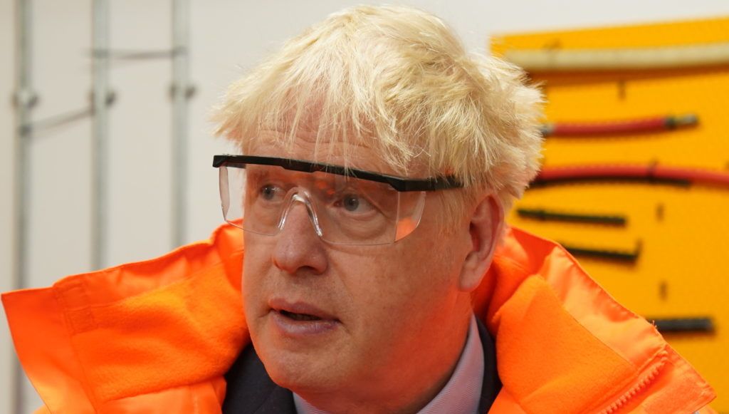 Boris Johnson, 'sefil' parti kapısından ayrılmanın sorumsuz olacağını söyledi