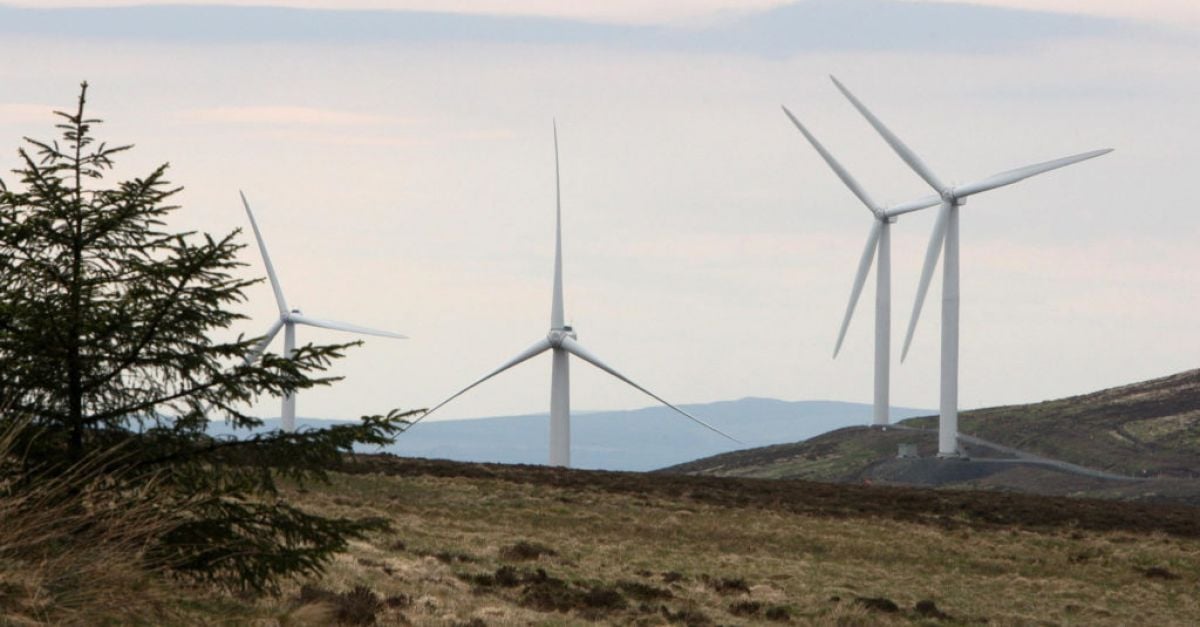 Опит за спасяване на вятърната ферма в Голуей с ново законодателство, насочено към заобикаляне на решението на Европейския съд