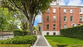 Peek Inside This Restored Dublin Home Rented For €15,000 A Month By A Ceo