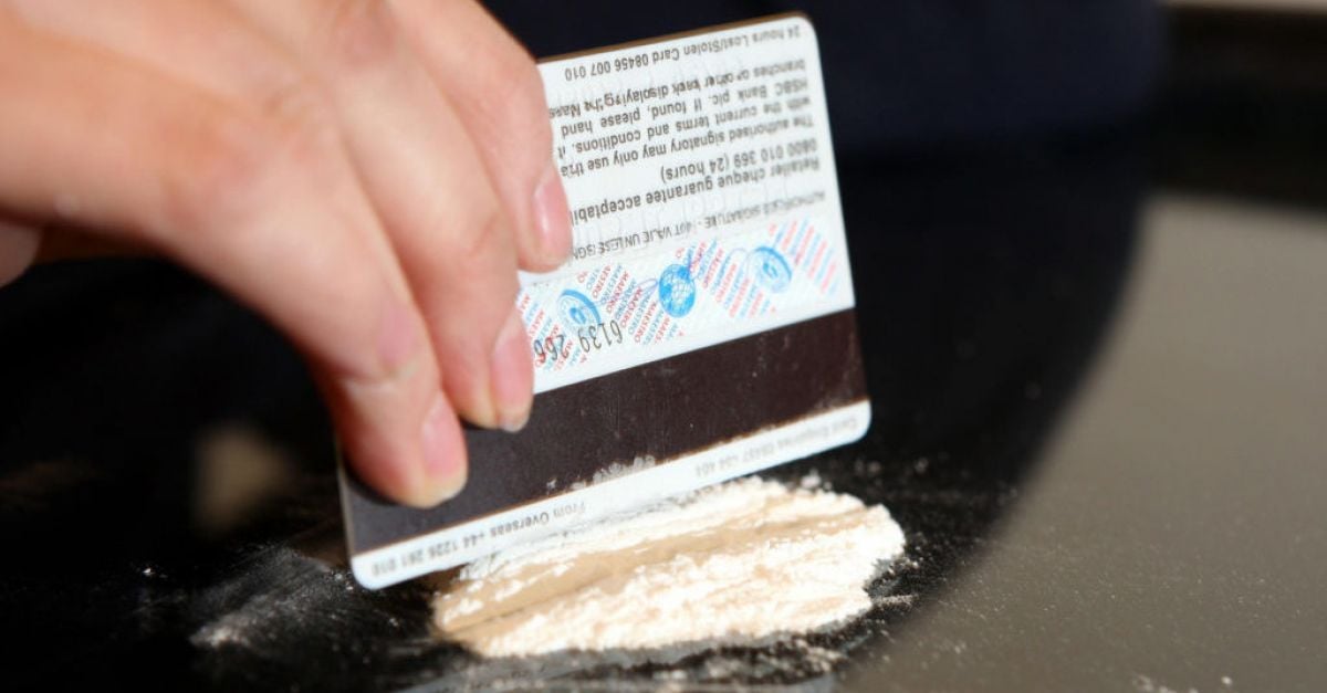 Мъж, хванат да държи кокаин на стойност 285 000 евро, за да плати дълг за наркотици, е вкаран в затвора