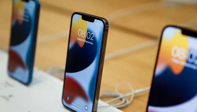 Apple Faces €880M Legal Claim Alleging Iphone Update Slowed Down Older Handsets