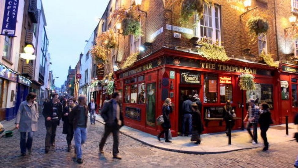 Teenager Arrested Over Assault And Robbery Of Three Tourists In Temple Bar