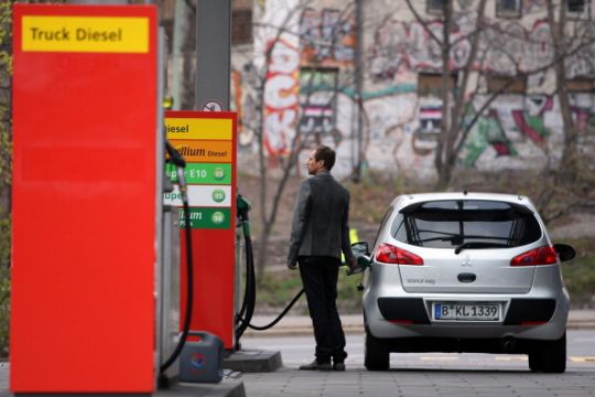 Government's Fuel Rationing Plans A 'Fire Drill' For Worst Case Scenario