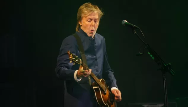 Paul Mccartney Electrifies Glastonbury With Guests Springsteen And Grohl