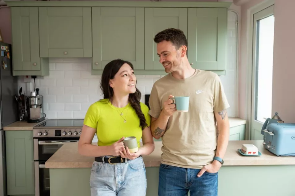 While the kitchen wasn’t to the couple’s taste, a lick of paint gave it a whole new look, with subtle pastel tones adding a soft but modern look