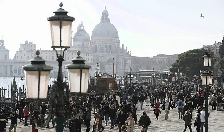 Venice Unveils Mandatory Day-Trippers’ Reservation And Fee