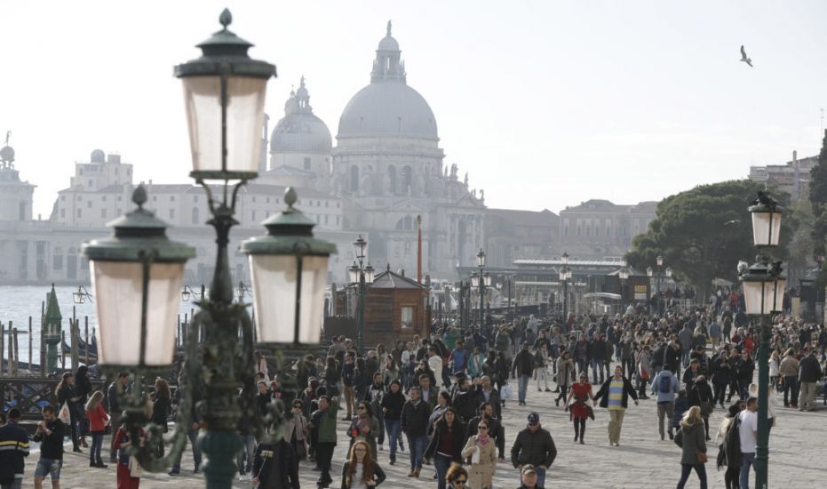 Venice Unveils Mandatory Day-Trippers’ Reservation And Fee