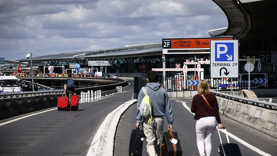 Technical Error Leaves 1,500 Bags Stuck At Charles De Gaulle Airport In France