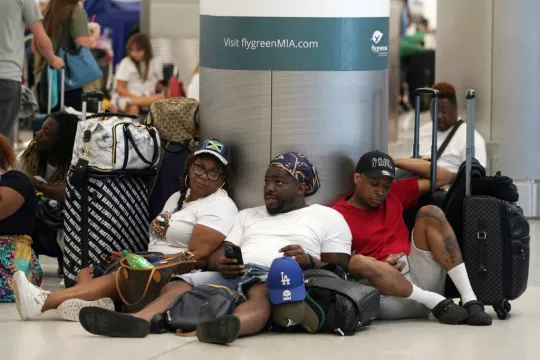 Holiday Getaway Pushes Us Airport Traffic To Pandemic High
