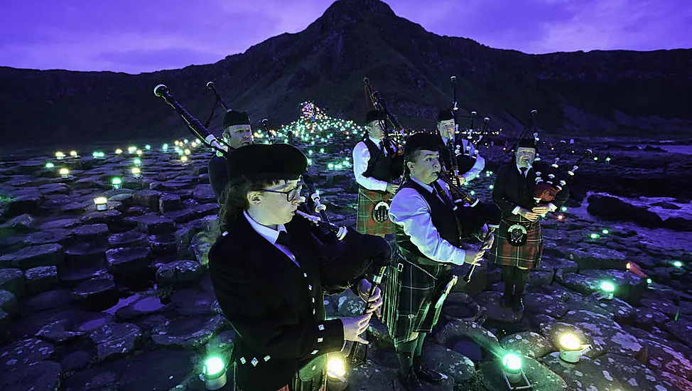 Lumenators Create Artwork At The Giant’s Causeway