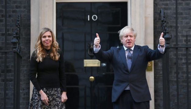 Boris Johnson Wants ‘Champagne-Soaked Chequers Wedding Party’ Before Leaving Office