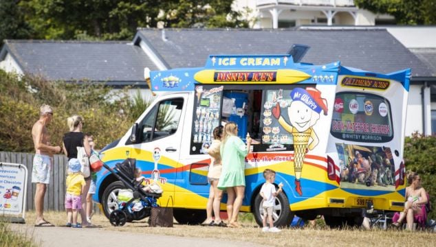 Weekend Sunshine Arrives, As Met Éireann Forecasts Temperatures To Soar To 27C