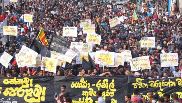 Police Fire Tear Gas At Anti-Government Protesters In Sri Lanka