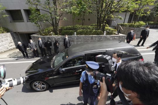 Body Of Shinzo Abe Returns To Tokyo As Japan Mourns Former Leader’s Death