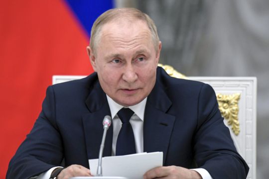 Vladimir Putin Expands Fast-Track Russian Citizenship To All Ukrainians