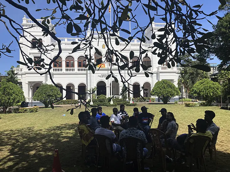 Sri Lankan Troops Barricade Parliament Against Protesters