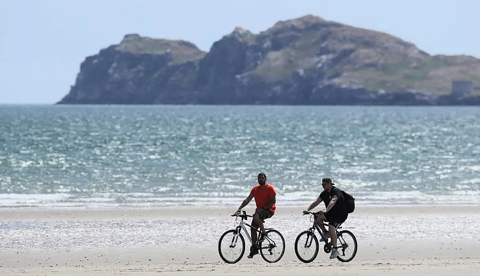 Hot Weather Warning As Ireland's Heatwave Could Bring Record-Breaking Temperatures