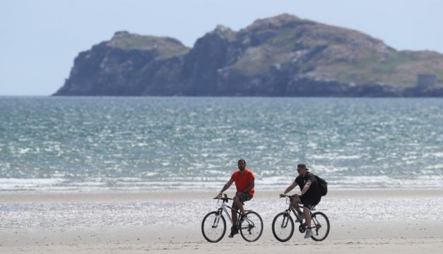 Hot Weather Warning As Ireland's Heatwave Could Bring Record-Breaking Temperatures