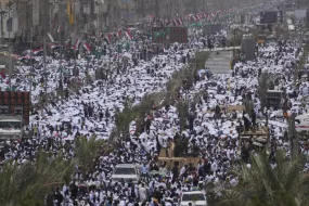 Tens Of Thousands Attend Prayers Called By Controversial Iraqi Cleric