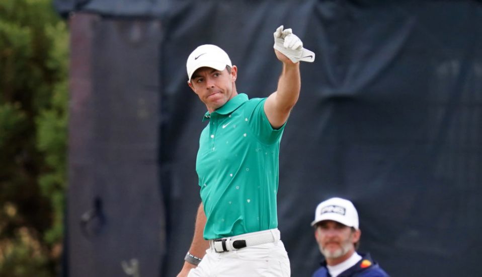 Rory Mcilroy Roars Into Share Of Open Lead At St Andrews