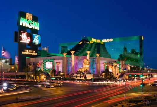 Breaking Glass Door At Vegas Hotel Sparks Panic After Being Mistaken For Gunfire