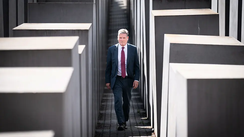 Starmer Denies Using Holocaust Memorial For Political Purposes