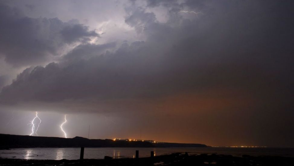 Thunderstorm Warning In Place For 10 Counties As High Temperatures Persist