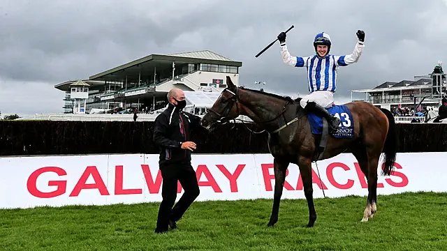 Shuttle Buses To Run From Eyre Square For Galway Races