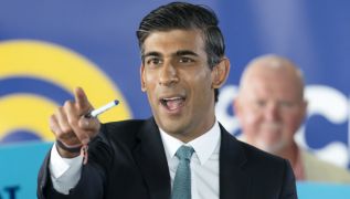 Rishi Sunak Agrees To Andrew Neil Tv Interview While Liz Truss Declines