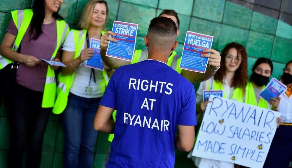 Ryanair's Spanish Cabin Crew Union Plans Weekly Strikes Until January