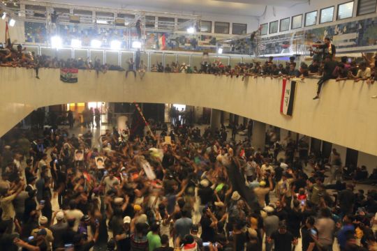 Iraqi Protesters Storm Parliament In Baghdad And Stage Sit-In