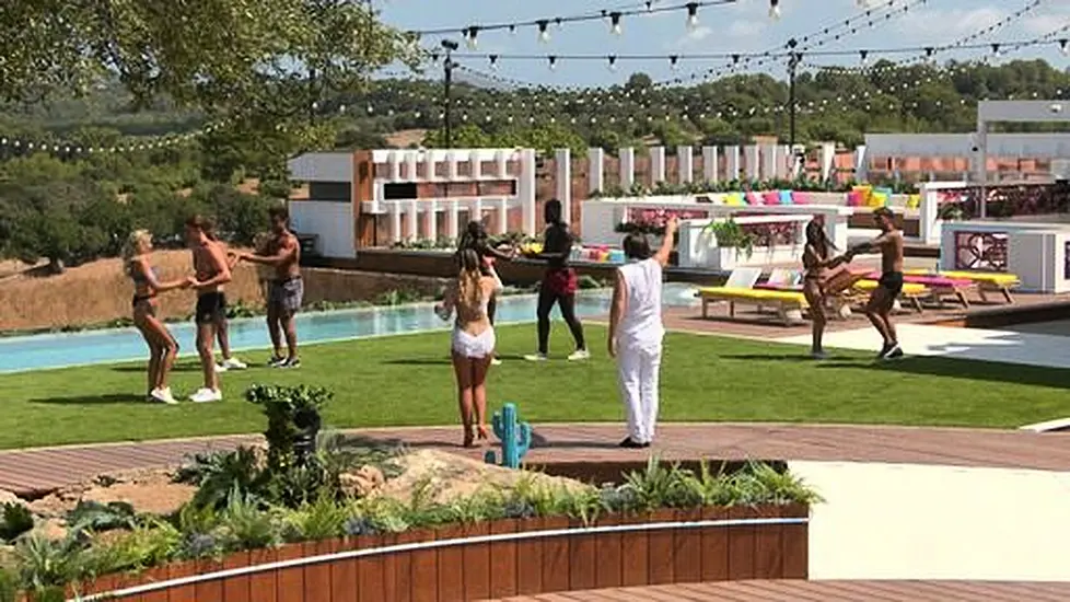 Love Island Finalists Enjoy Salsa Class Before 2022 Winners Are Crowned