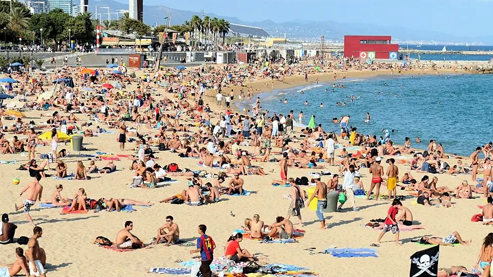 Shops In Spain Must Keep Doors Shut And Limit Air Conditioners To Save Energy