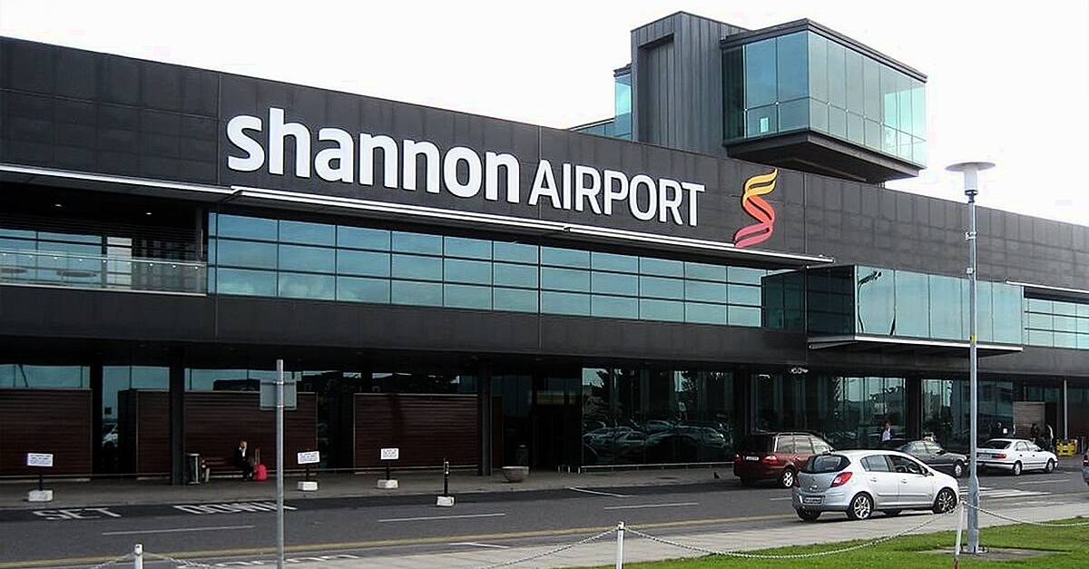 Emergency Landing at Shannon Airport: Passenger Jet Safely Returns on Urgent Landing