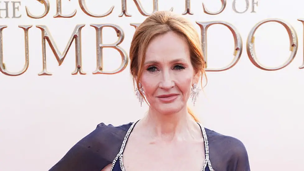 Jk Rowling Working With Police After Receiving Threat Following Rushdie Tweet