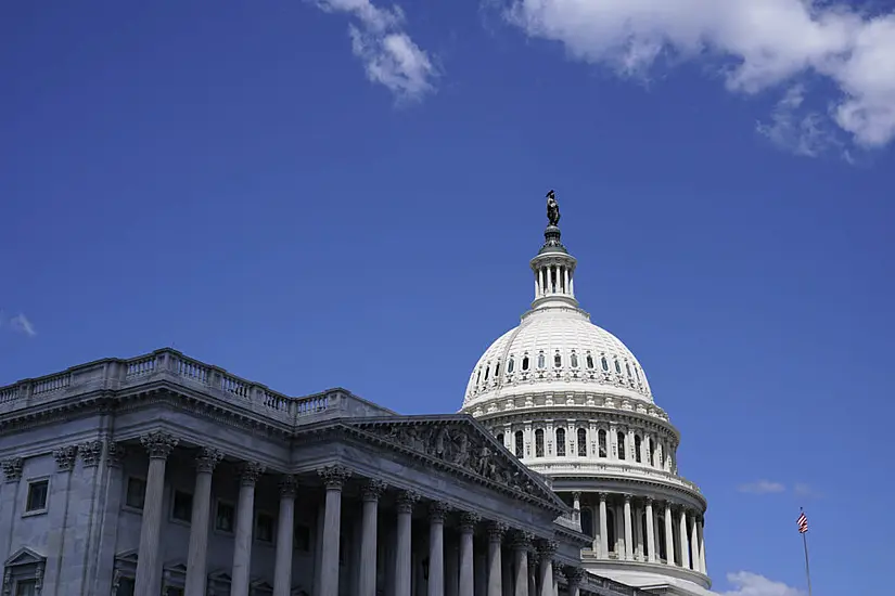 Man Opens Fire Near Us Capitol Before Killing Himself