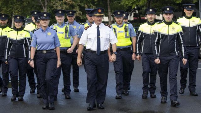 Gardaí Begin Wearing New Uniforms From Today