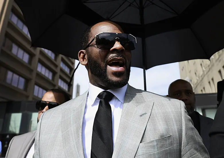 R Kelly Jury Selection Begins Over Trial-Fixing Allegations