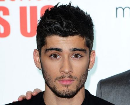 Fans Speculate After Zayn Malik Sings Another One Direction Tune